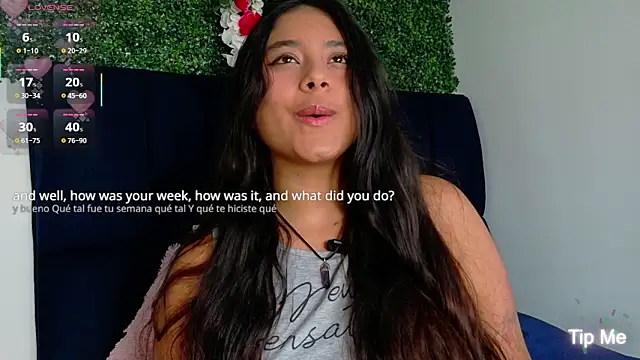 Snapshot of AnnaSmiles chatting on 7, 4, 2026 AnnaSmiles online show from 7, 4, 2026
