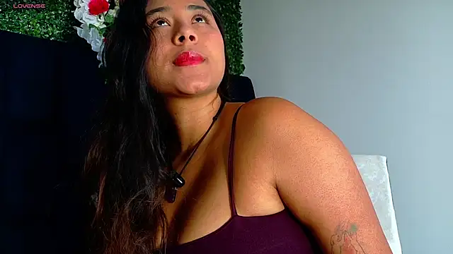 Snapshot of AnnaSmiles chatting on 8, 4, 2026 AnnaSmiles online show from 8, 4, 2026