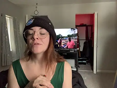 Snapshot of Intothewoodswego chatting on 16, 2, 2026 Intothewoodswego online show from 16, 2, 2026