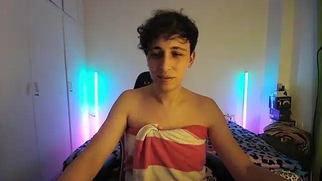 HoneyValentine online show from 4, 5, 2026
