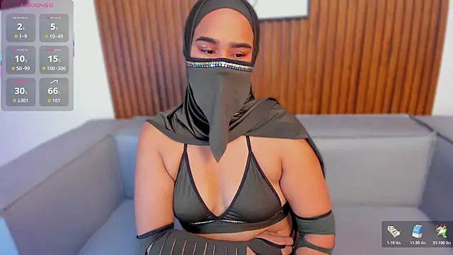 Snapshot of Layla_Yasmin chatting on 7, 1, 2026 Layla Yasmin online show from 7, 1, 2026