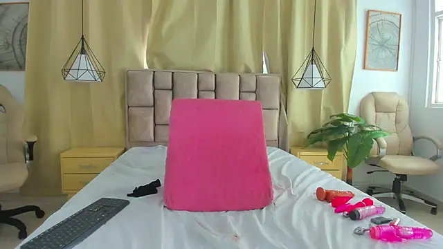 scarlettjohnson  online show from 29, 5, 2026
