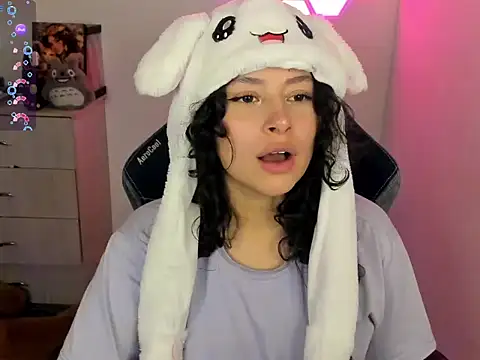 Snapshot of emillyaqua chatting on 26, 2, 2026 emillyaqua online show from 26, 2, 2026