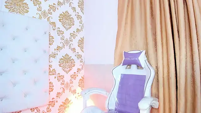 Snapshot of pinky__bunny chatting on 18, 5, 2026 pinky bunny online show from 18, 5, 2026