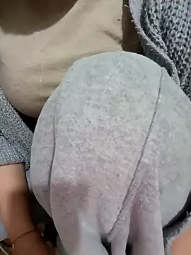 Tulip Giang online show from 8, 1, 2026