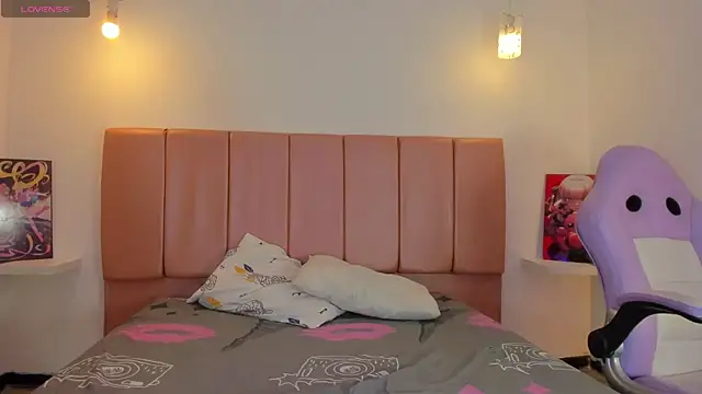 Iamcami  online show from 11, 2, 2026