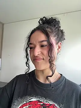 crystal dlun online show from 21, 2, 2026