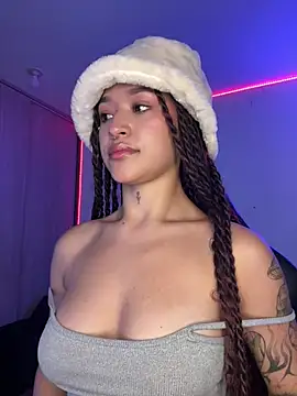 crystal dlun online show from 16, 3, 2026