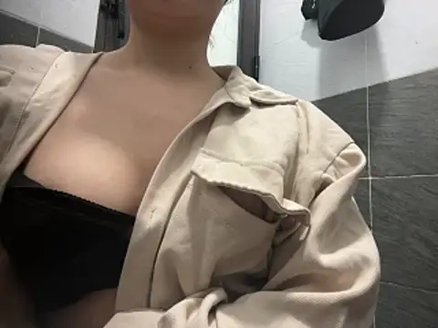 -Holly-y online show from 6, 1, 2026