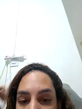 Snapshot of ofjuliaa chatting on 5, 4, 2026 ofjuliaa online show from 5, 4, 2026