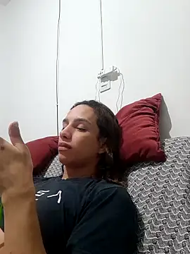 Snapshot of ofjuliaa chatting on 7, 4, 2026 ofjuliaa online show from 7, 4, 2026