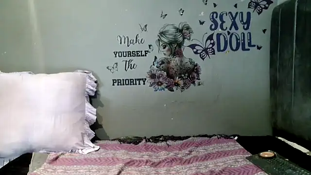 Snapshot of Sexy_Doll_xXx chatting on 5, 4, 2026 Sexy Doll xXx online show from 5, 4, 2026