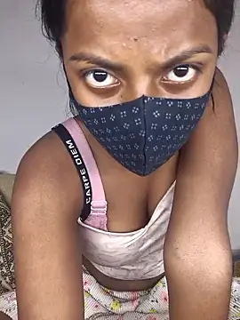 Royal-girl78 online show from 14, 2, 2026