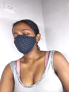 Royal-girl78 online show from 15, 2, 2026