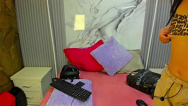 miarose 69 online show from 15, 4, 2026