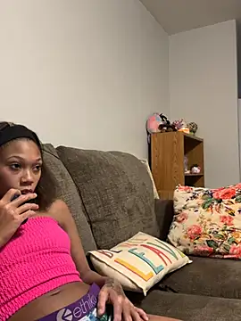 Tamiii420 online show from 9, 3, 2026