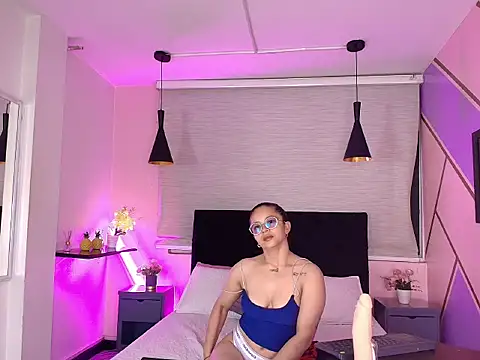 Coraliiine  online show from 20, 3, 2026