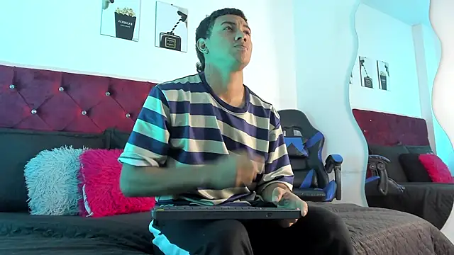 Liamsubtle01 online show from 14, 5, 2026