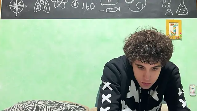 Snapshot of solo_deviz chatting on 6, 1, 2026 solo deviz online show from 6, 1, 2026