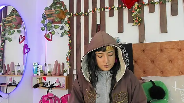 Snapshot of MeowMota_ chatting on 7, 5, 2026 MeowMota online show from 7, 5, 2026