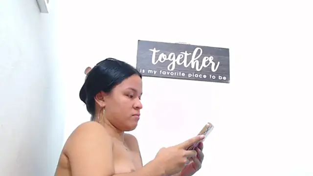 Snapshot of alejandra_c19c chatting on 13, 6, 2026 alejandra c19c online show from 13, 6, 2026