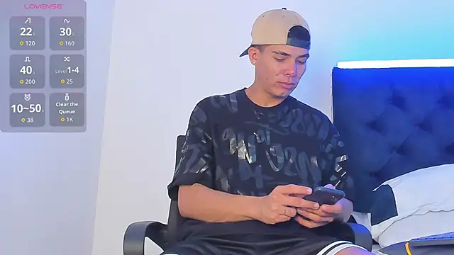 Snapshot of Marcus_Moreno chatting on 8, 1, 2026 Marcus Moreno online show from 8, 1, 2026