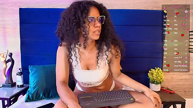 Ellie-Alves online show from 16, 2, 2026