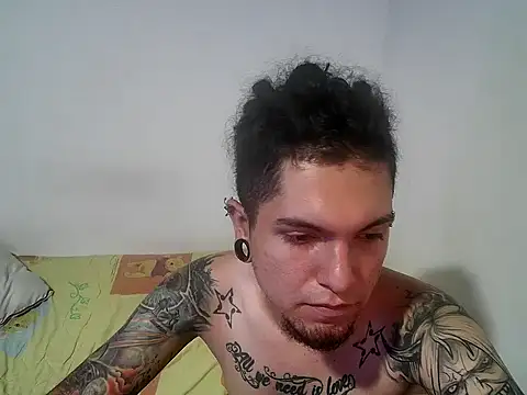 Snapshot of steffandjoshh420 chatting on 18, 3, 2026 steffandjoshh420 online show from 18, 3, 2026