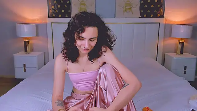 Snapshot of RIANA_SI chatting on 10, 7, 2026 RIANA SI online show from 10, 7, 2026