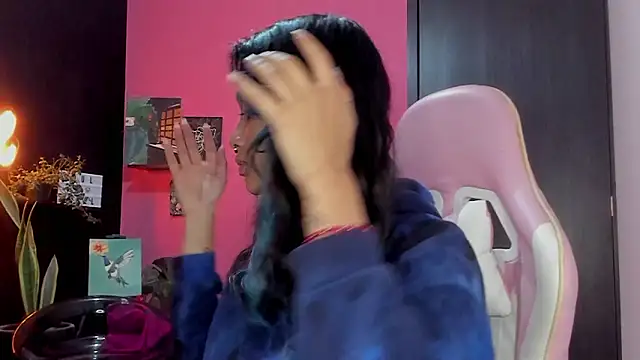 Snapshot of azula_lillet chatting on 17, 2, 2026 azula lillet online show from 17, 2, 2026