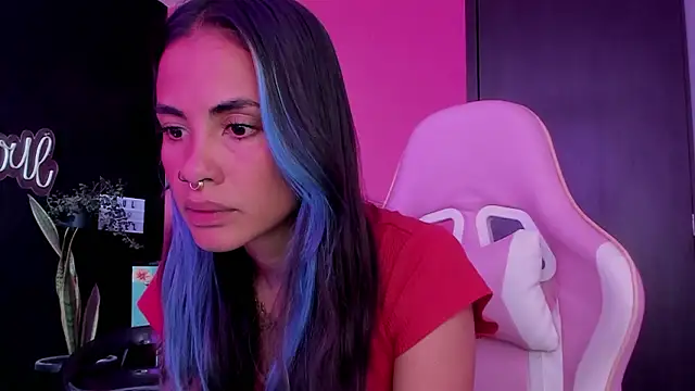 Snapshot of azula_lillet chatting on 20, 2, 2026 azula lillet online show from 20, 2, 2026