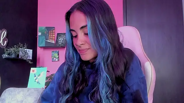 Snapshot of azula_lillet chatting on 23, 2, 2026 azula lillet online show from 23, 2, 2026