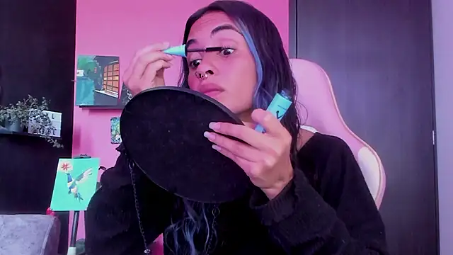 Snapshot of azula_lillet chatting on 25, 2, 2026 azula lillet online show from 25, 2, 2026