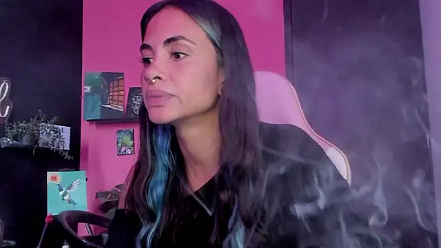 Snapshot of azula_lillet chatting on 3, 3, 2026 azula lillet online show from 3, 3, 2026