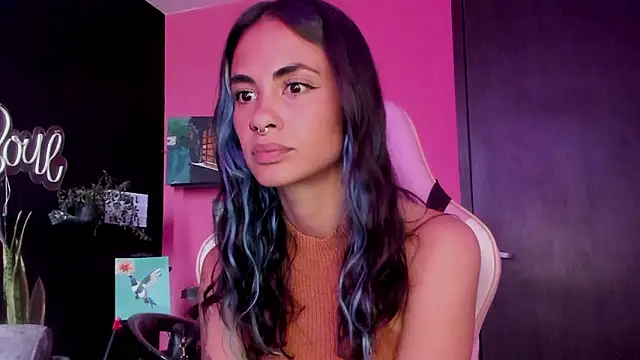 Snapshot of azula_lillet chatting on 5, 3, 2026 azula lillet online show from 5, 3, 2026