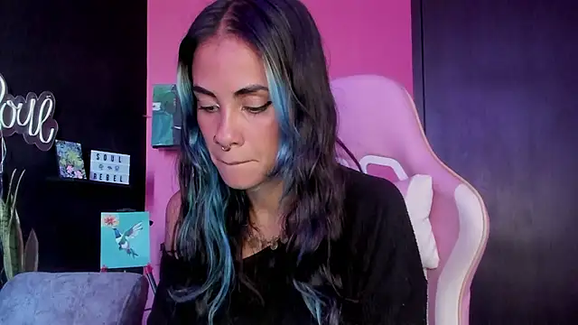 Snapshot of azula_lillet chatting on 13, 3, 2026 azula lillet online show from 13, 3, 2026