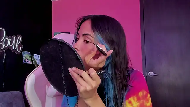 Snapshot of azula_lillet chatting on 1, 4, 2026 azula lillet online show from 1, 4, 2026