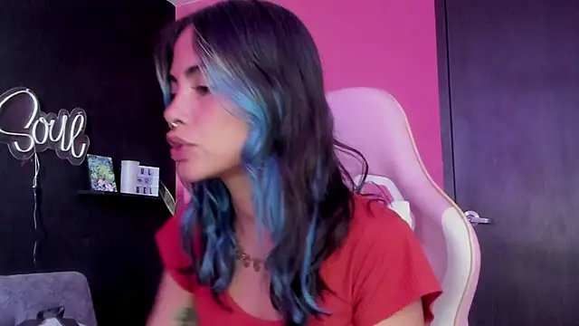 Snapshot of azula_lillet chatting on 2, 4, 2026 azula lillet online show from 2, 4, 2026