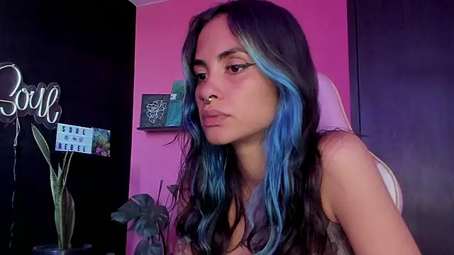 Snapshot of azula_lillet chatting on 30, 4, 2026 azula lillet online show from 30, 4, 2026