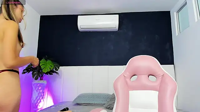Snapshot of yeye_sweet_ chatting on 25, 6, 2026 yeye sweet online show from 25, 6, 2026