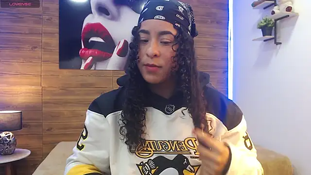 Mila lock online show from 9, 1, 2026