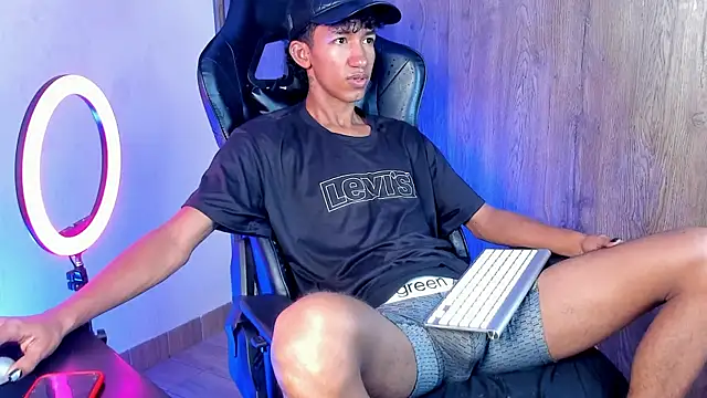 neitan miller  online show from 7, 4, 2026