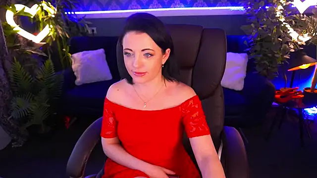 Dafni Monn online show from 4, 3, 2025