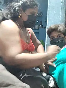 Snapshot of divyasree1431 chatting on 6, 4, 2026 divyasree1431 online show from 6, 4, 2026