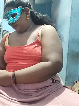 Snapshot of divyasree1431 chatting on 13, 4, 2026 divyasree1431 online show from 13, 4, 2026