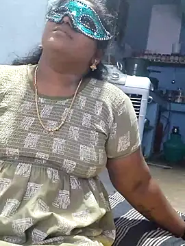 Snapshot of divyasree1431 chatting on 19, 4, 2026 divyasree1431 online show from 19, 4, 2026
