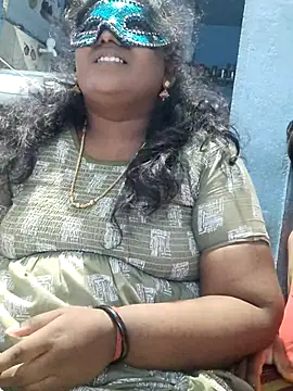 Snapshot of divyasree1431 chatting on 19, 4, 2026 divyasree1431 online show from 19, 4, 2026