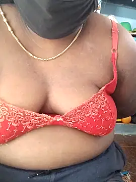 Snapshot of divyasree1431 chatting on 10, 5, 2026 divyasree1431 online show from 10, 5, 2026