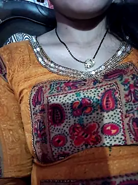 Snapshot of Nilam_cute chatting on 5, 3, 2026 Nilam cute online show from 5, 3, 2026