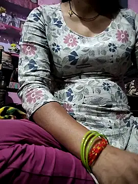 Snapshot of Nilam_cute chatting on 6, 4, 2026 Nilam cute online show from 6, 4, 2026